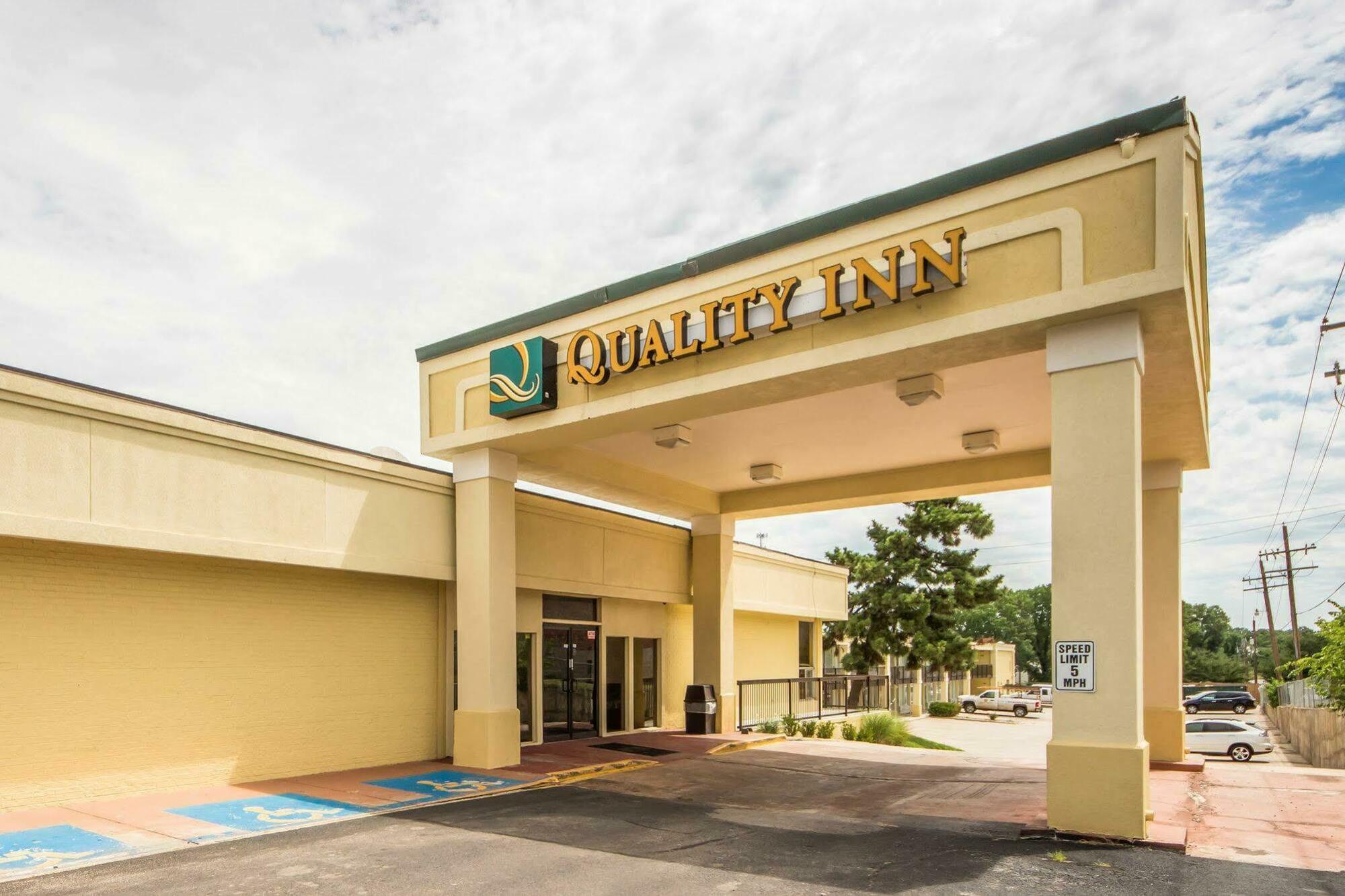 Quality Inn Ponca City Route 77 Exterior foto